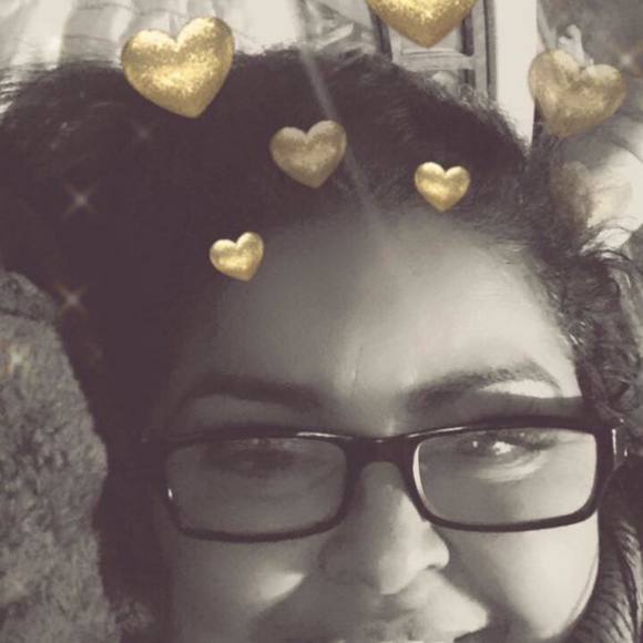 Meet your Posher, Isabel - Picture 1 of 1